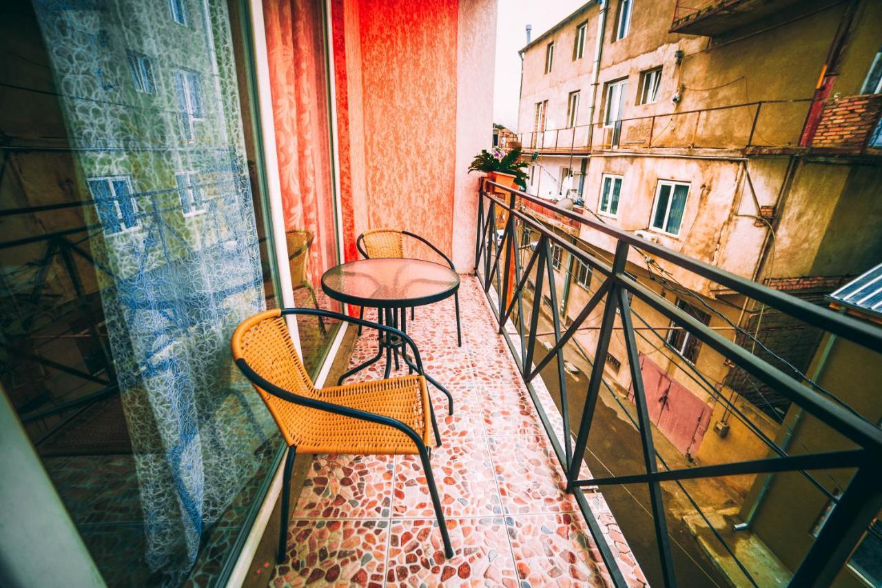 Qeroli Old Town Hotel Tbilisi Bagian luar foto