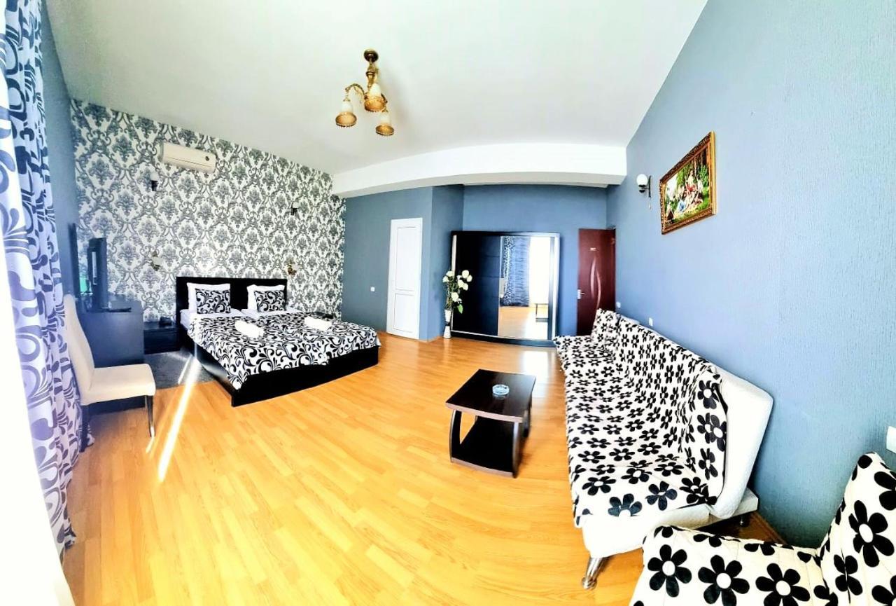 Qeroli Old Town Hotel Tbilisi Bagian luar foto