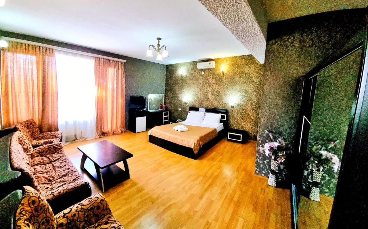 Qeroli Old Town Hotel Tbilisi Bagian luar foto