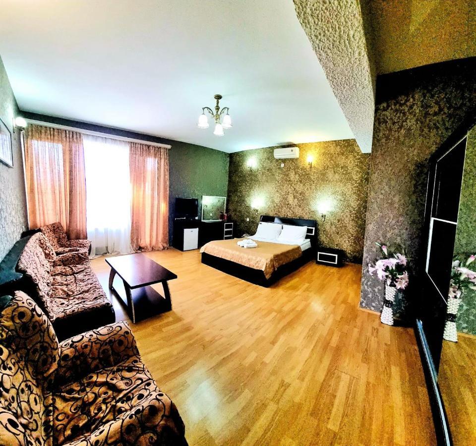 Qeroli Old Town Hotel Tbilisi Bagian luar foto