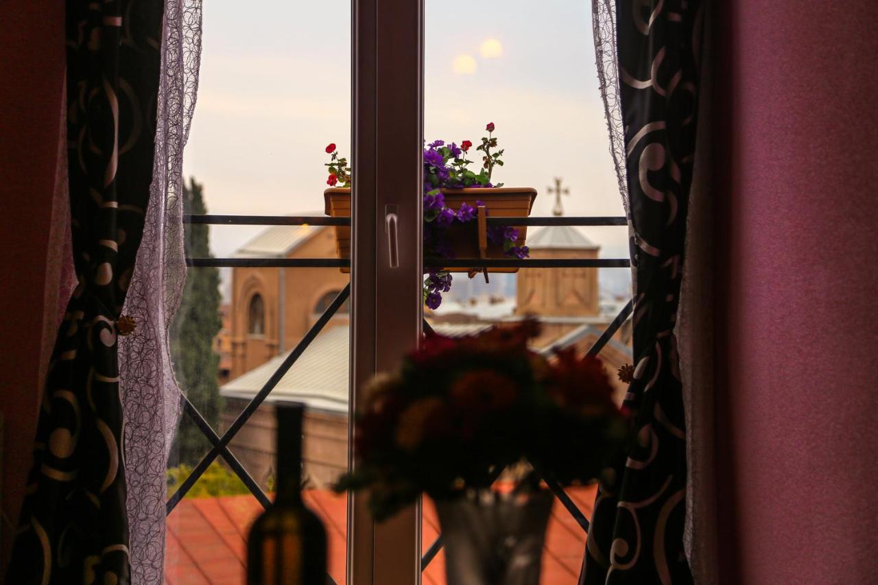 Qeroli Old Town Hotel Tbilisi Bagian luar foto