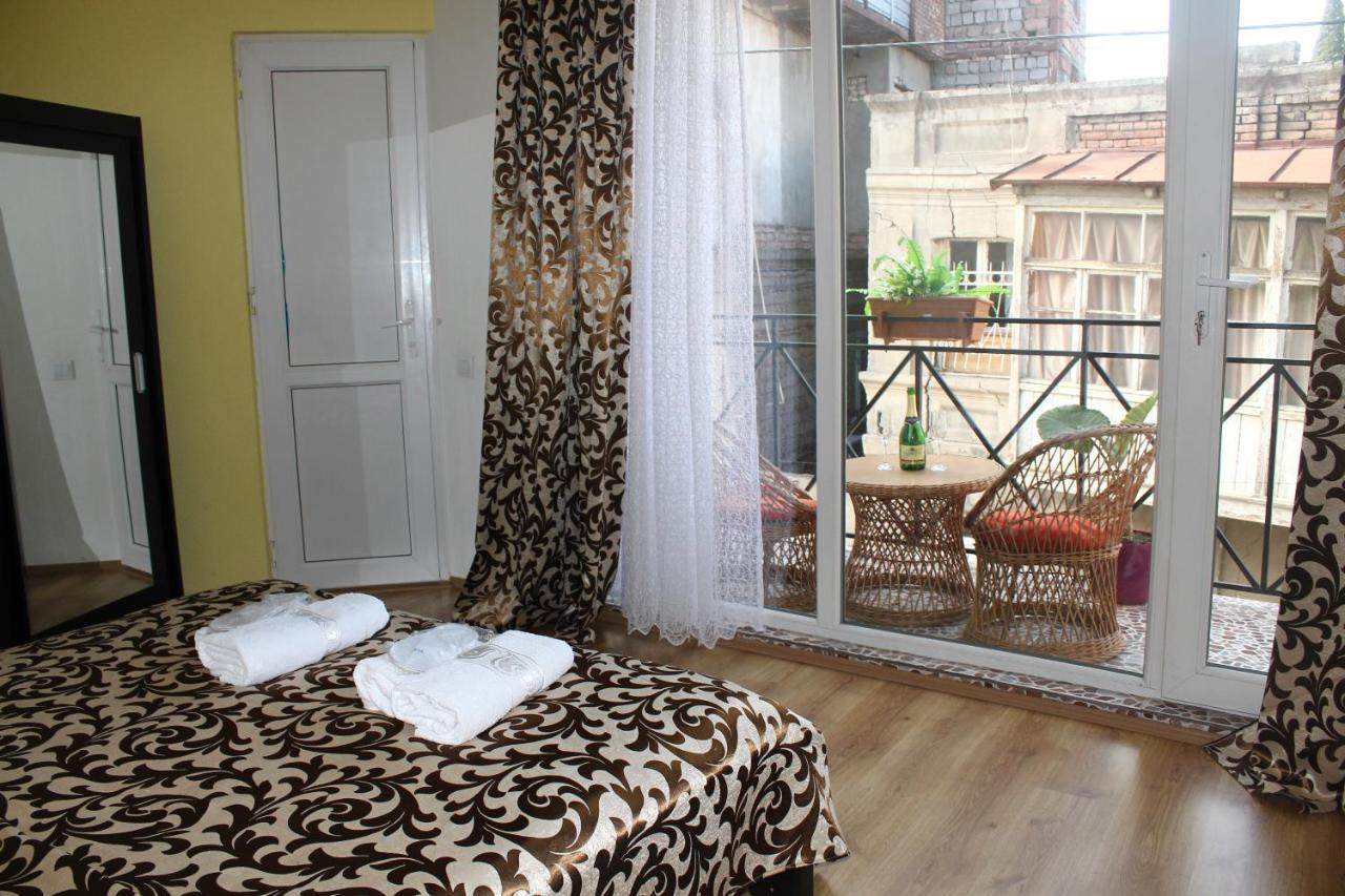 Qeroli Old Town Hotel Tbilisi Bagian luar foto