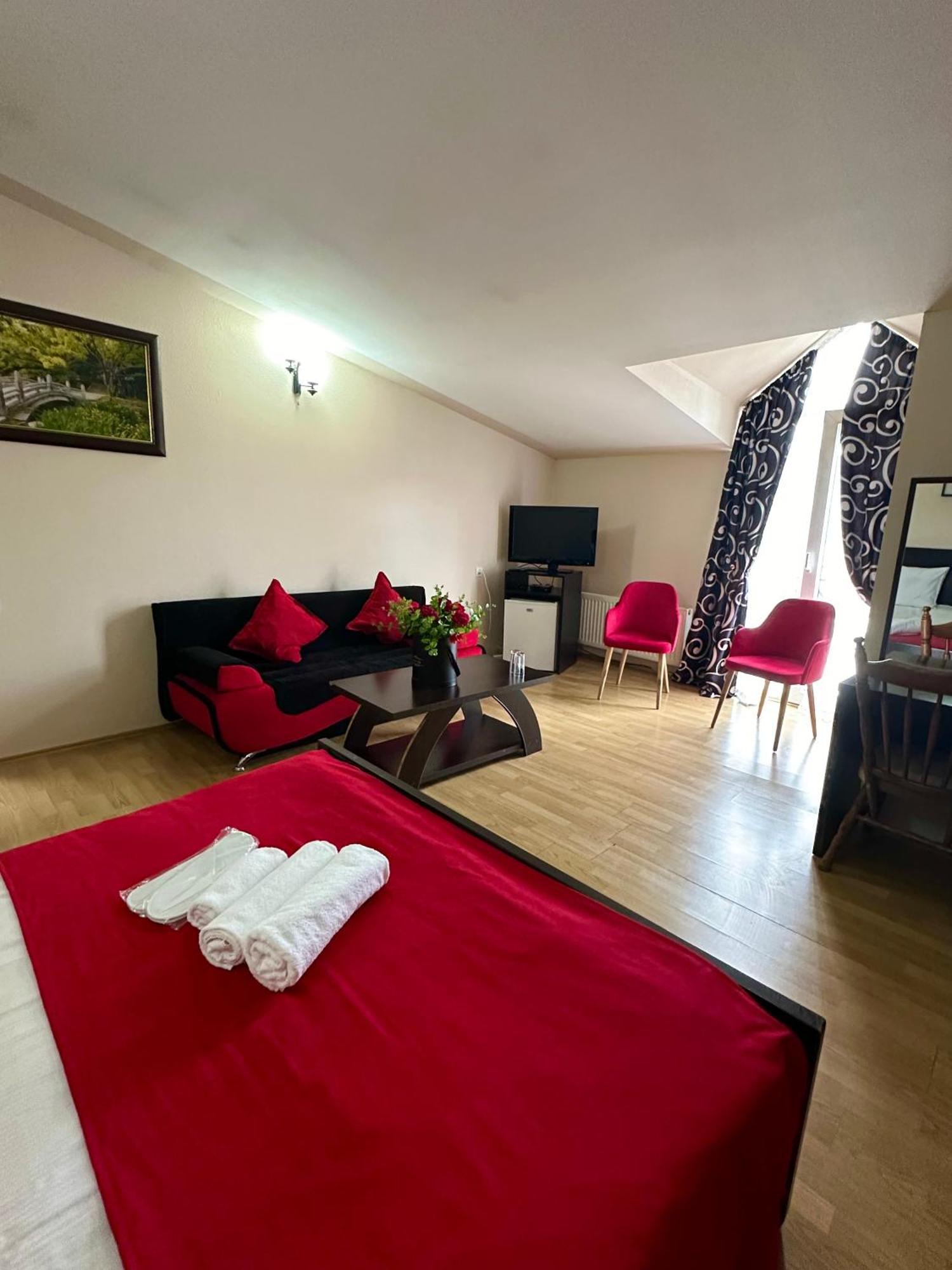 Qeroli Old Town Hotel Tbilisi Bagian luar foto