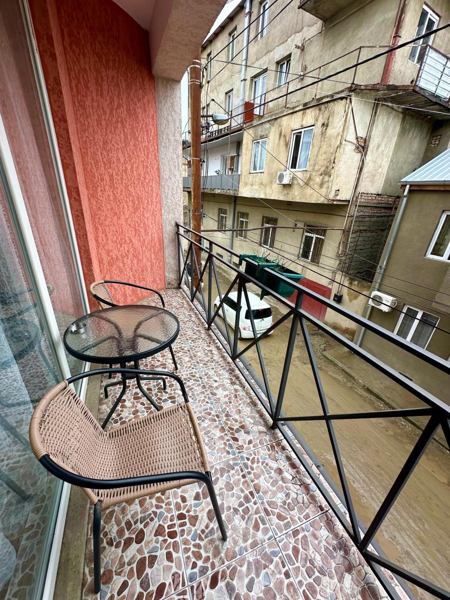 Qeroli Old Town Hotel Tbilisi Bagian luar foto